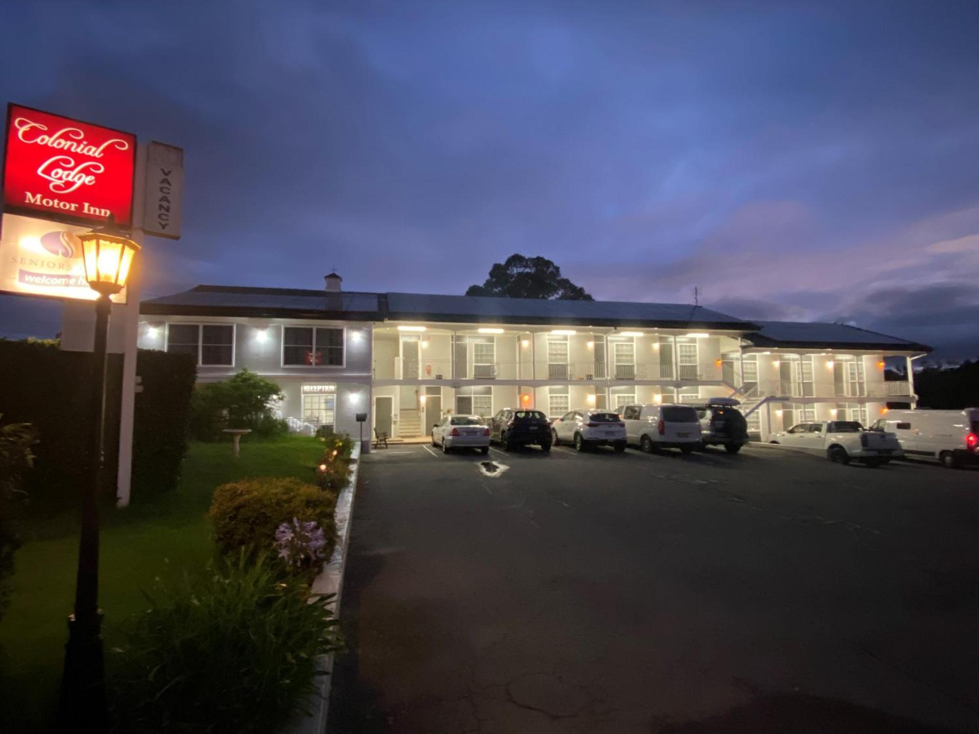 Colonial Lodge Motor Inn Yass Εξωτερικό φωτογραφία
