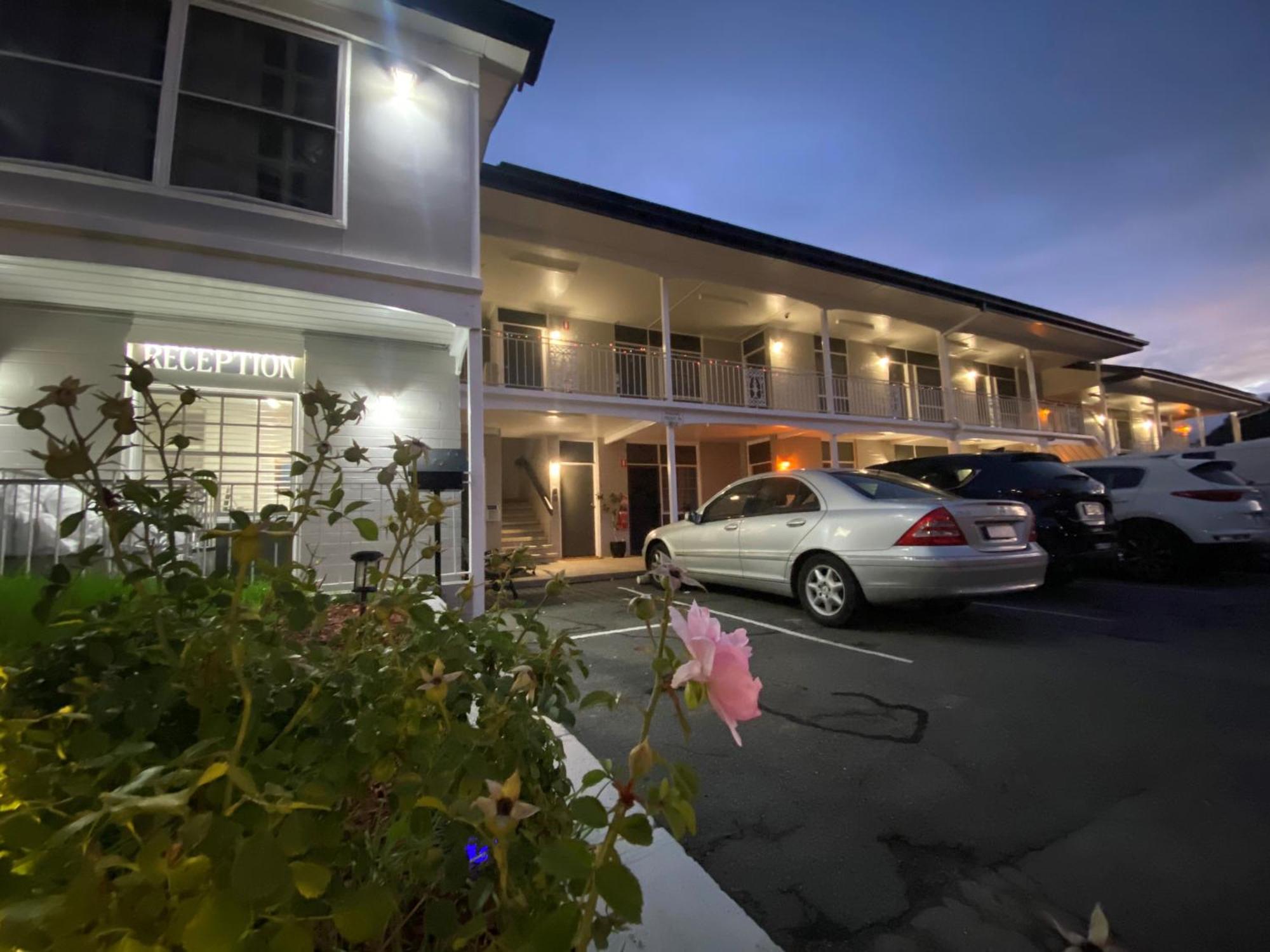 Colonial Lodge Motor Inn Yass Εξωτερικό φωτογραφία