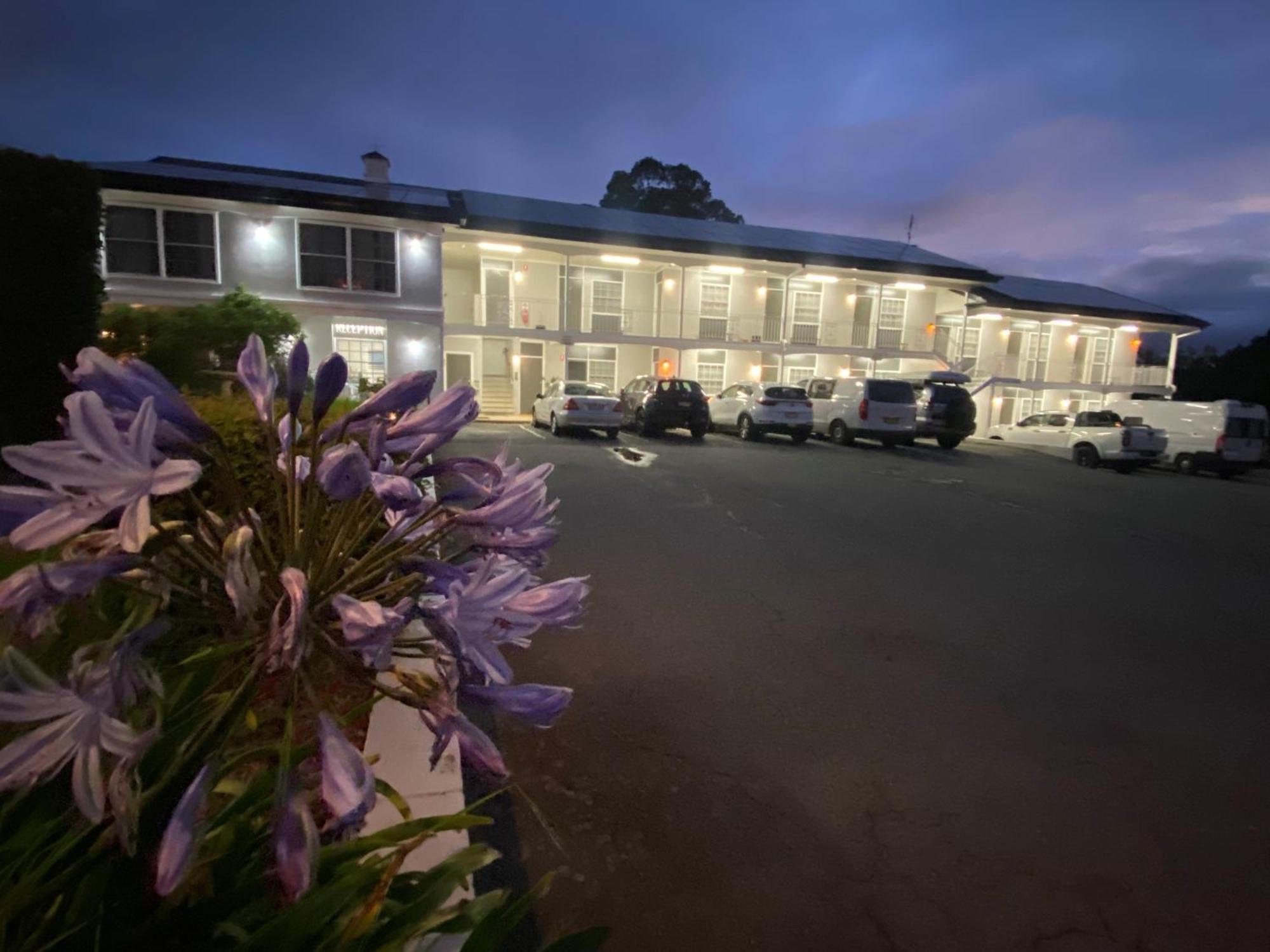 Colonial Lodge Motor Inn Yass Εξωτερικό φωτογραφία