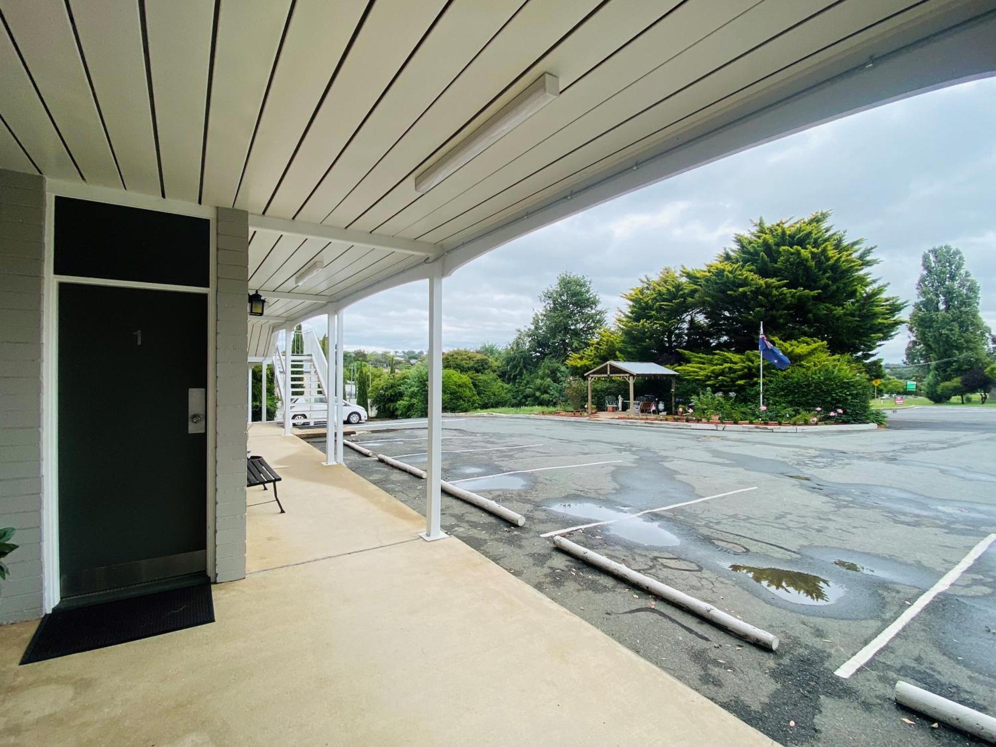 Colonial Lodge Motor Inn Yass Εξωτερικό φωτογραφία