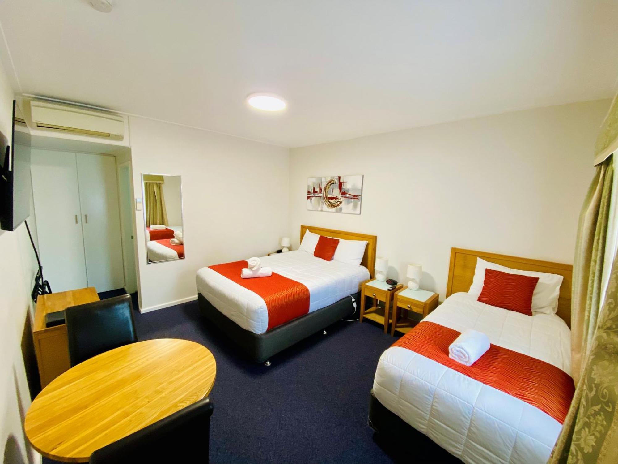 Colonial Lodge Motor Inn Yass Εξωτερικό φωτογραφία