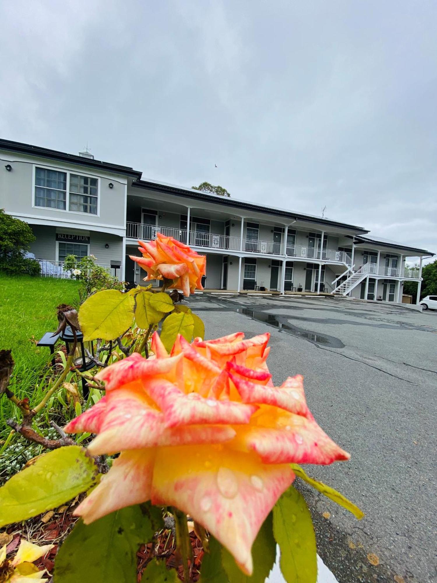 Colonial Lodge Motor Inn Yass Εξωτερικό φωτογραφία