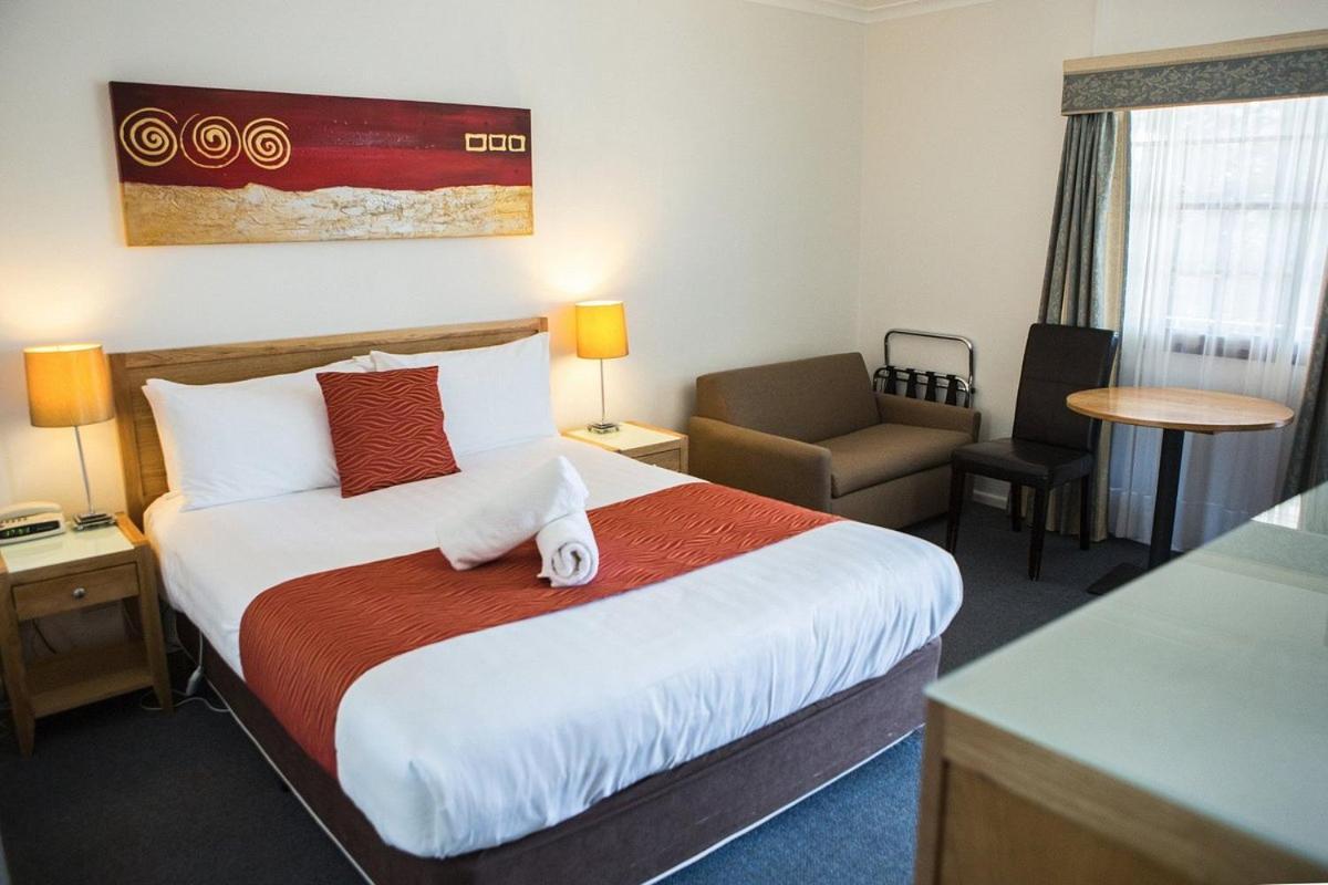 Colonial Lodge Motor Inn Yass Εξωτερικό φωτογραφία