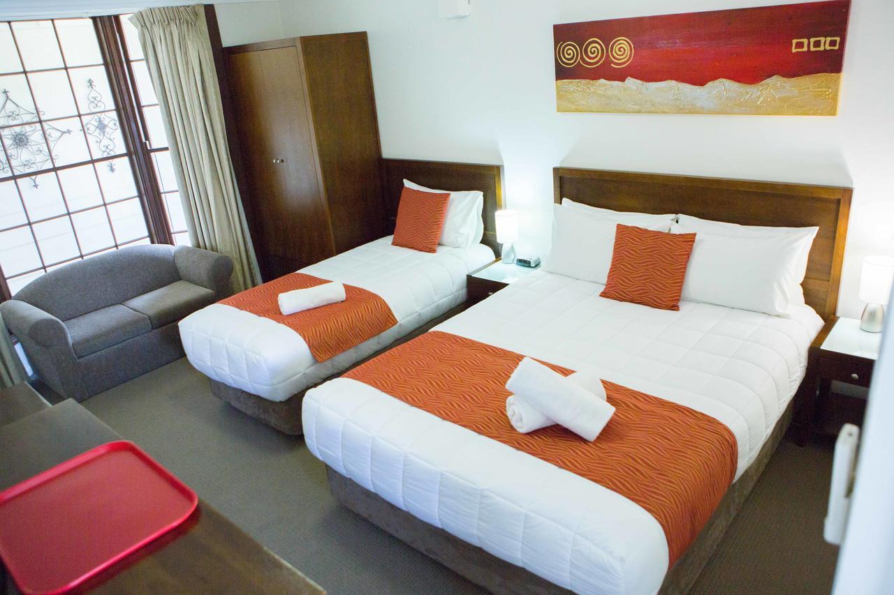 Colonial Lodge Motor Inn Yass Εξωτερικό φωτογραφία